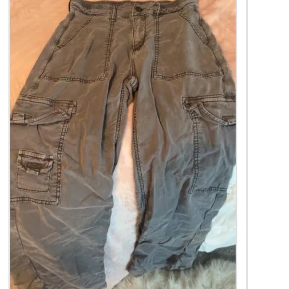 American Eagle Outfitters Pants - American Eagle (Size 12) Utilitarian Streetwear Grunge Khaki Cargo Pants